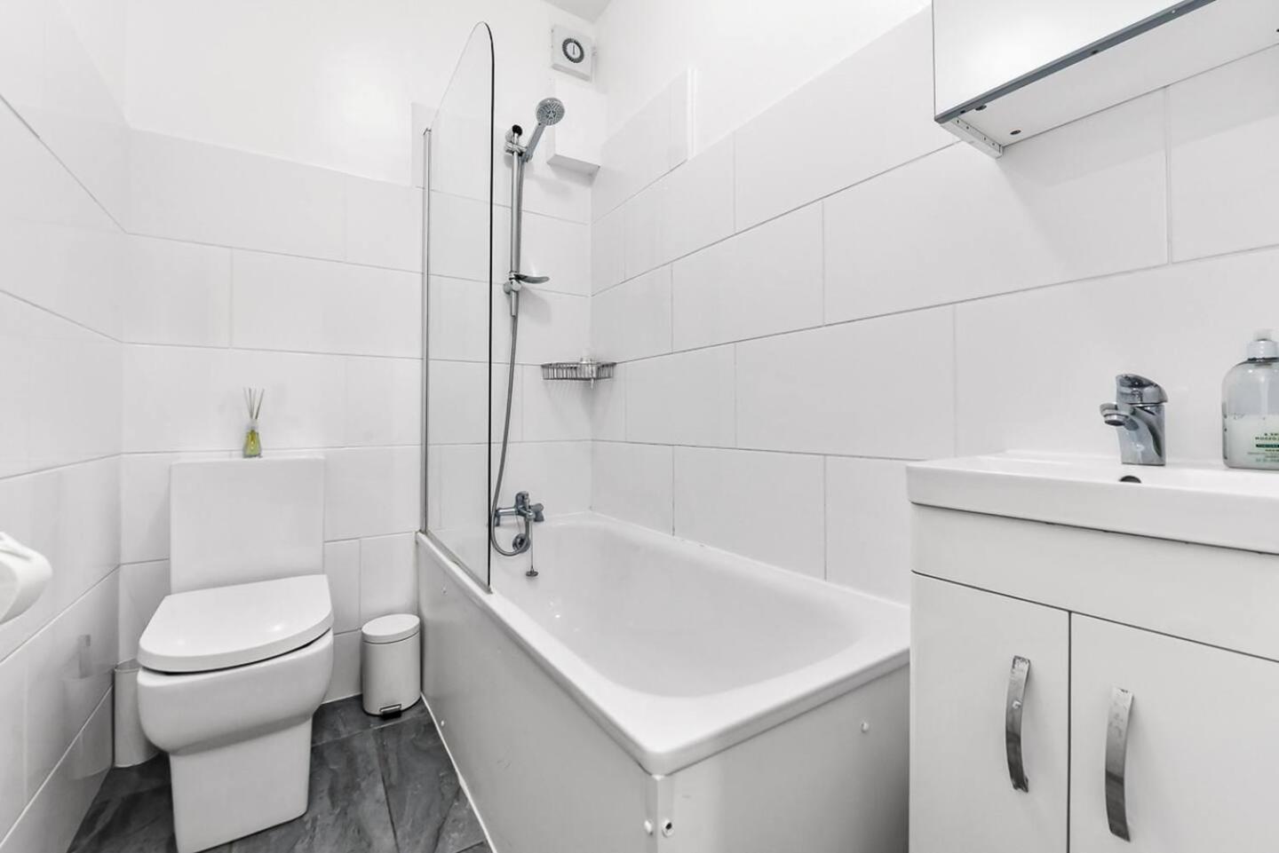 2 Bed Apartment- Finsbury Park Station B لندن المظهر الخارجي الصورة